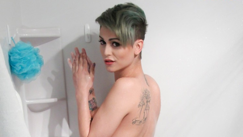 Domino Presley ... in Greenish-Blue?