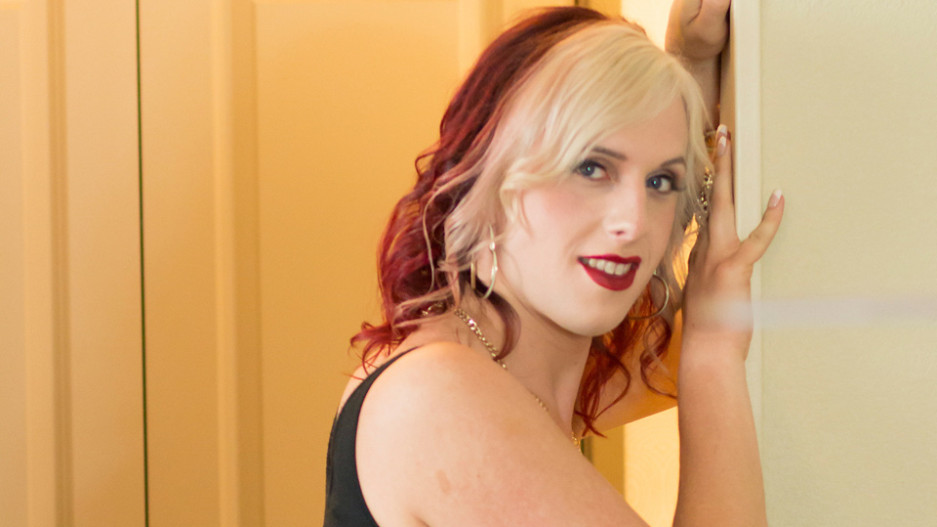 Cherry Mavrick's Dildo Play