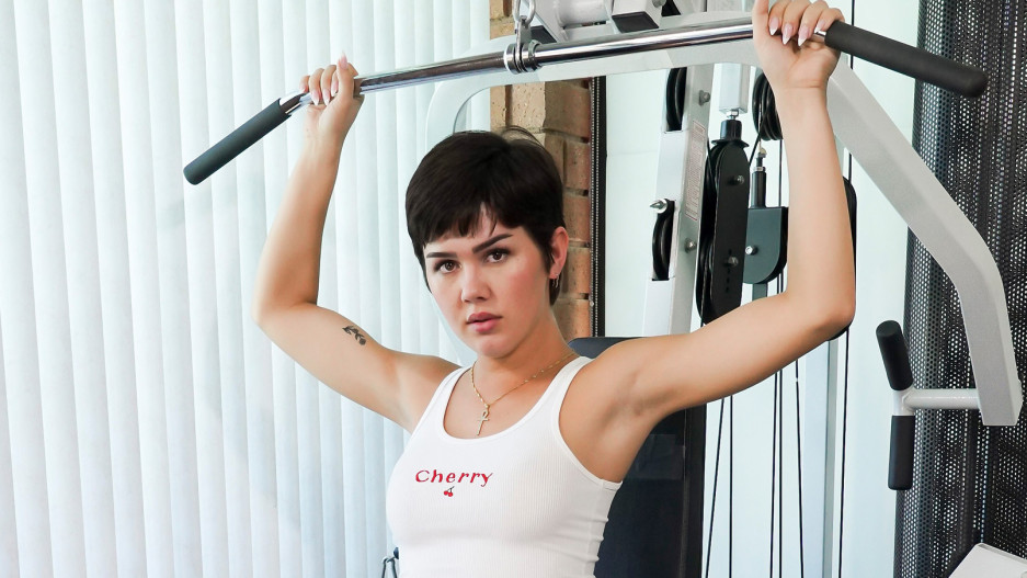 Daisy Taylor Cums In The Gym!