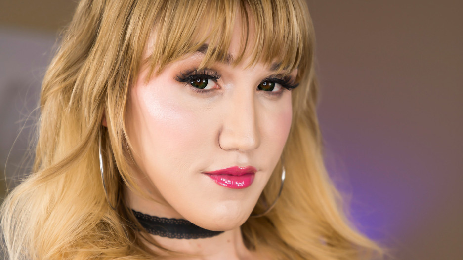 Lena Kelly Takes A Big Dildo!