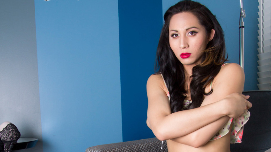 Sexy Lexi Babie Jacks Off!