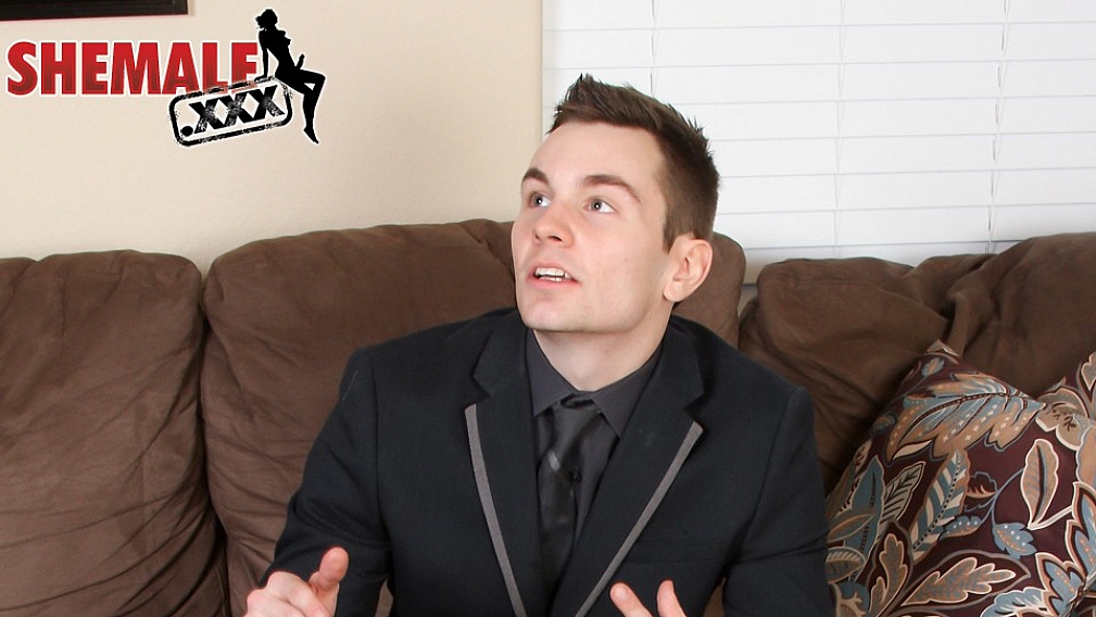 Aubrey Kate Blows the Boss