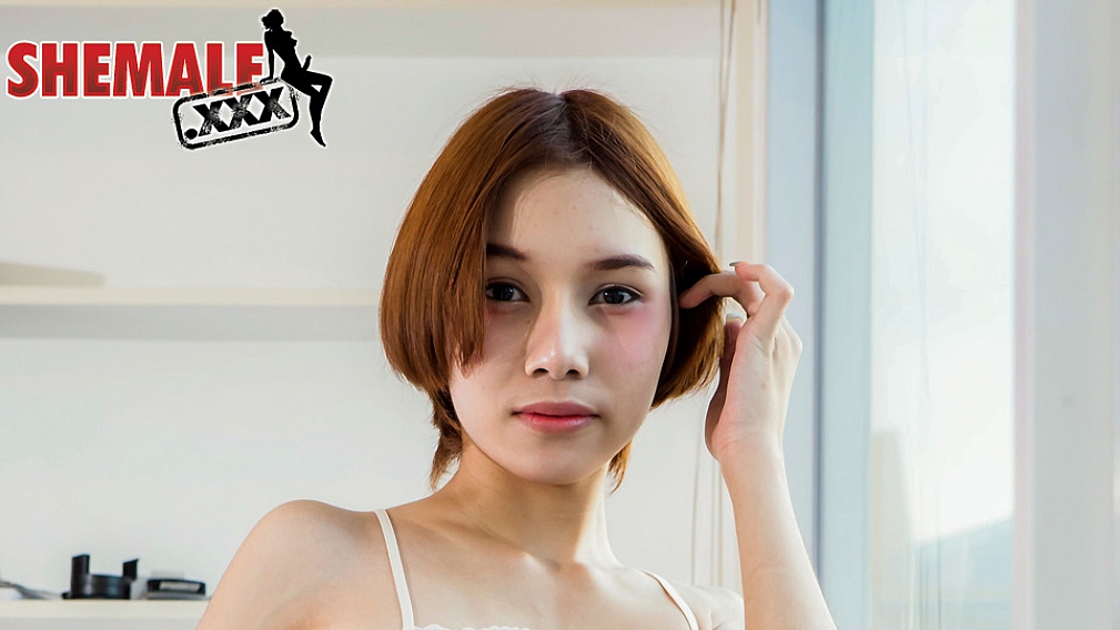 Petite Bonus's Big Dildo!